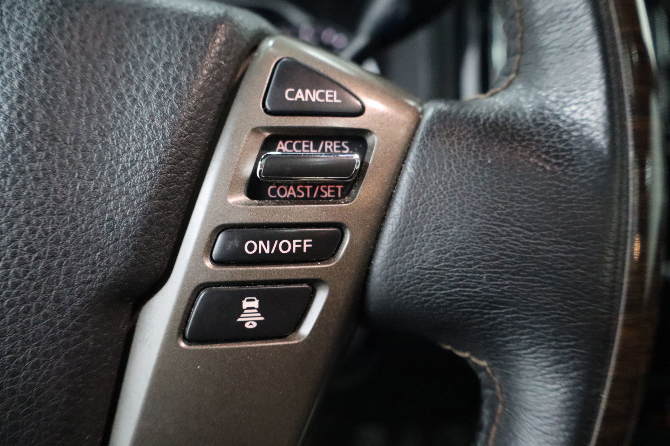 Used 2021 Nissan Titan Platinum Reserve w/ Moonroof Package image 22