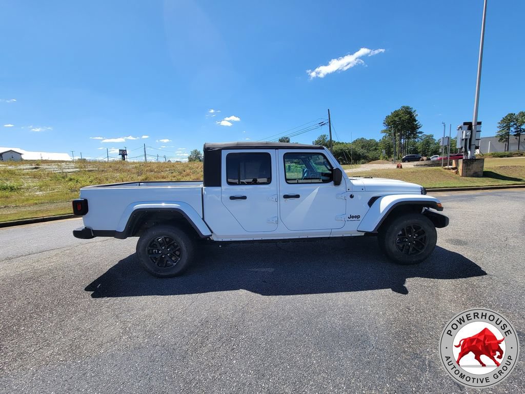 Used 2022 Jeep Gladiator Sport AWD/4WD image 8