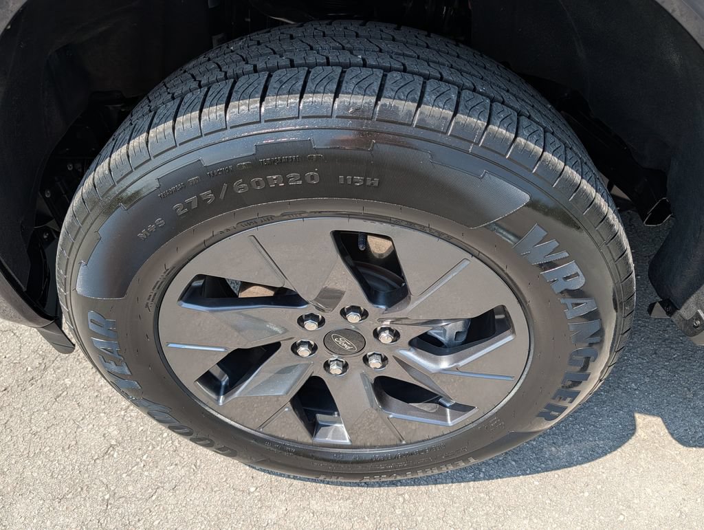 Certified 2025 Ford F150 Lightning Flash AWD/4WD image 34