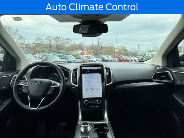 Certified 2022 Ford Edge SEL w/ Convenience Package AWD/4WD image 3