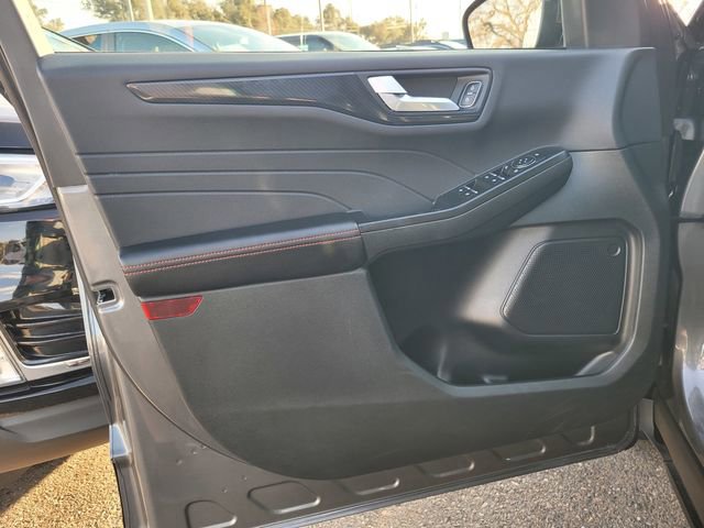 Certified 2025 Ford Escape ST-Line image 16