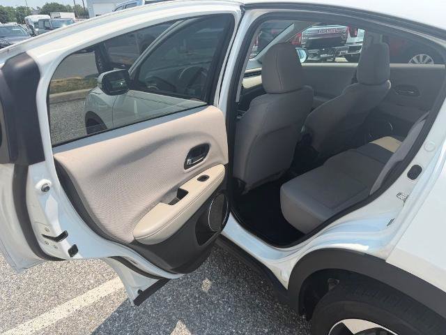 Used 2018 Honda HR-V EX image 12