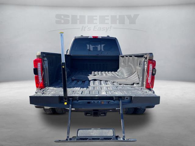 Certified 2023 Ford F450 Lariat w/ Lariat Ultimate Package image 18