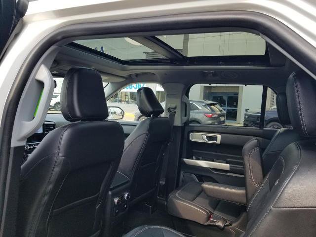 Certified 2022 Ford Explorer Limited AWD/4WD image 17