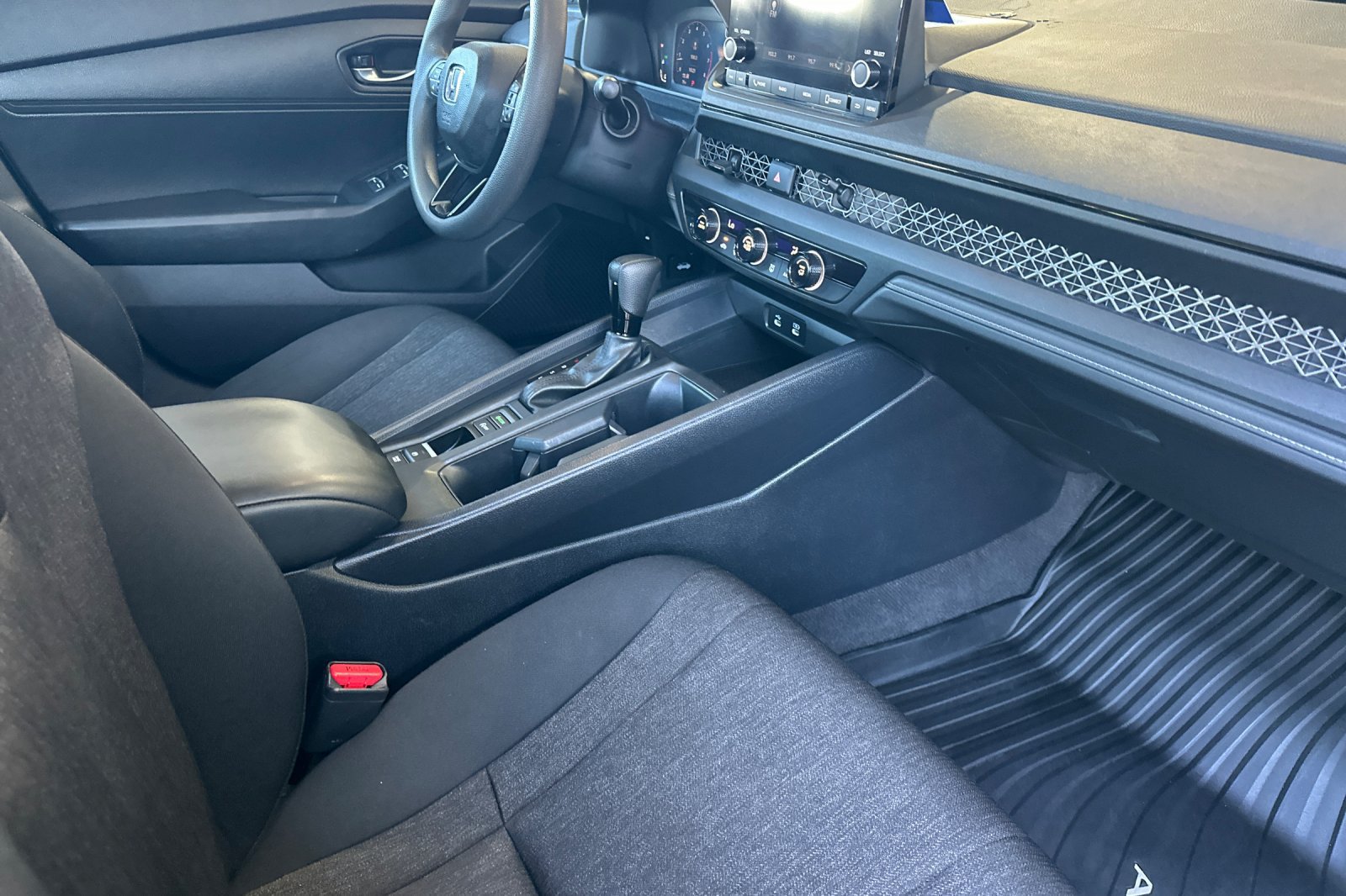 Used 2023 Honda Accord LX image 14