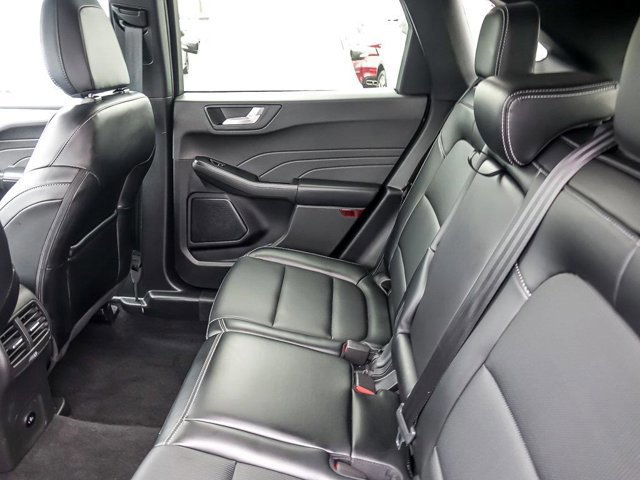 Certified 2025 Ford Escape Platinum AWD/4WD image 15