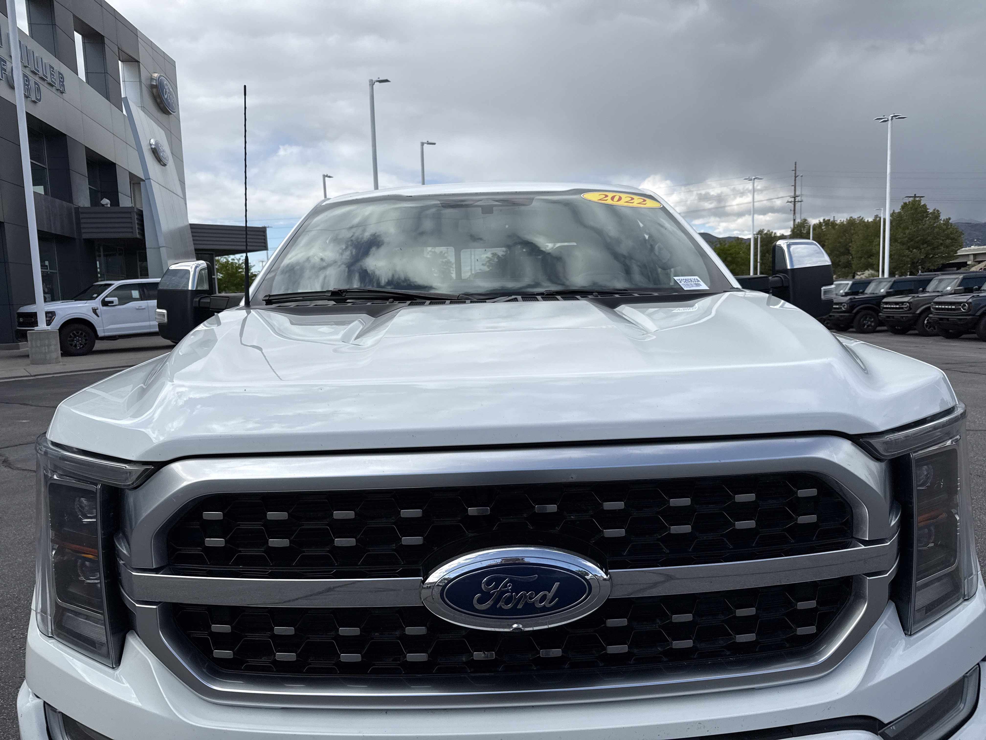 Certified 2022 Ford F150 Platinum w/ Equipment Group 701A High AWD/4WD image 8