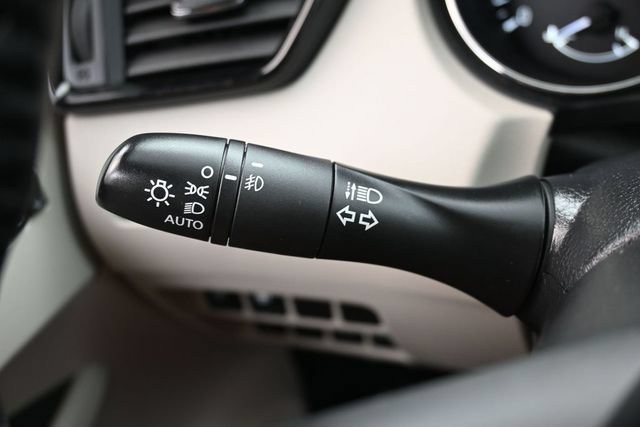 Used 2020 Nissan Rogue Sport SV w/ Technology Package FWD image 17