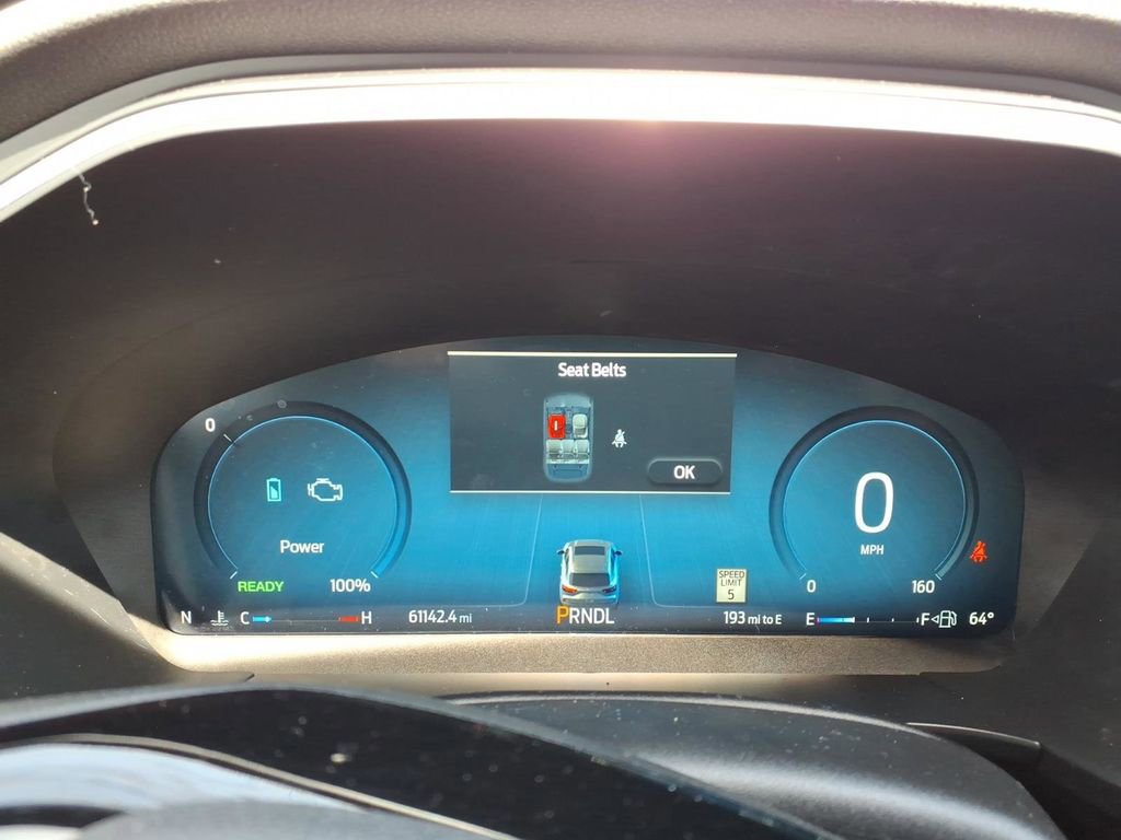 Certified 2023 Ford Escape Platinum w/ Class II Trailer Tow Package AWD/4WD image 18