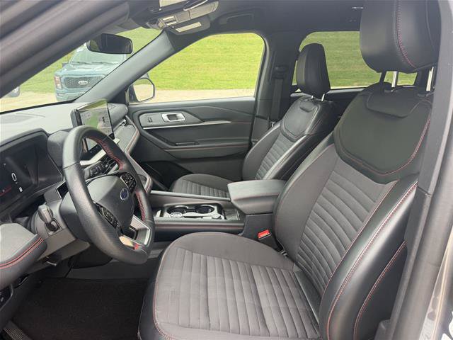 Certified 2025 Ford Explorer ST-Line w/ ST-Line Street Pack AWD/4WD image 12