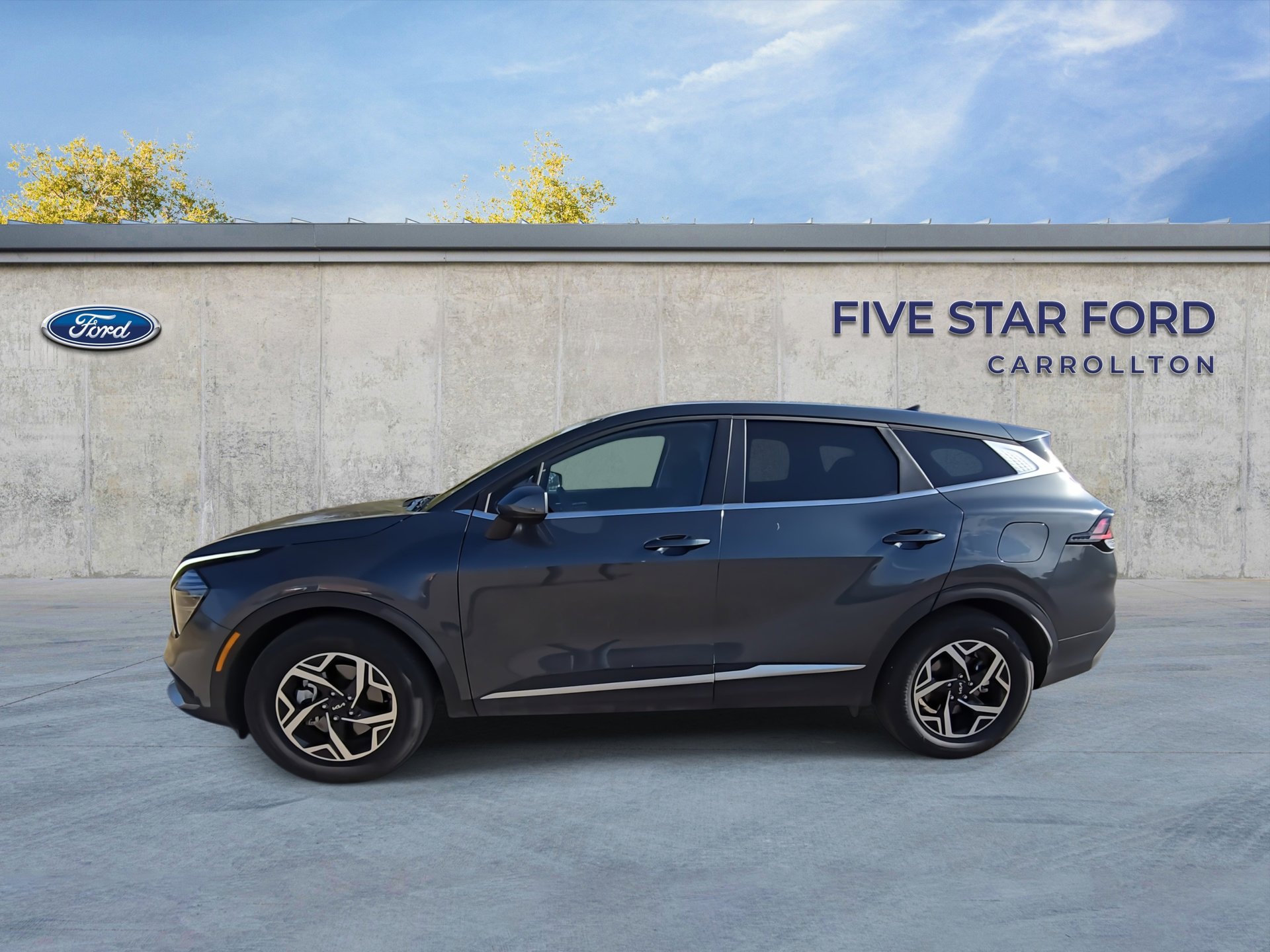 Used 2024 Kia Sportage LX image 6