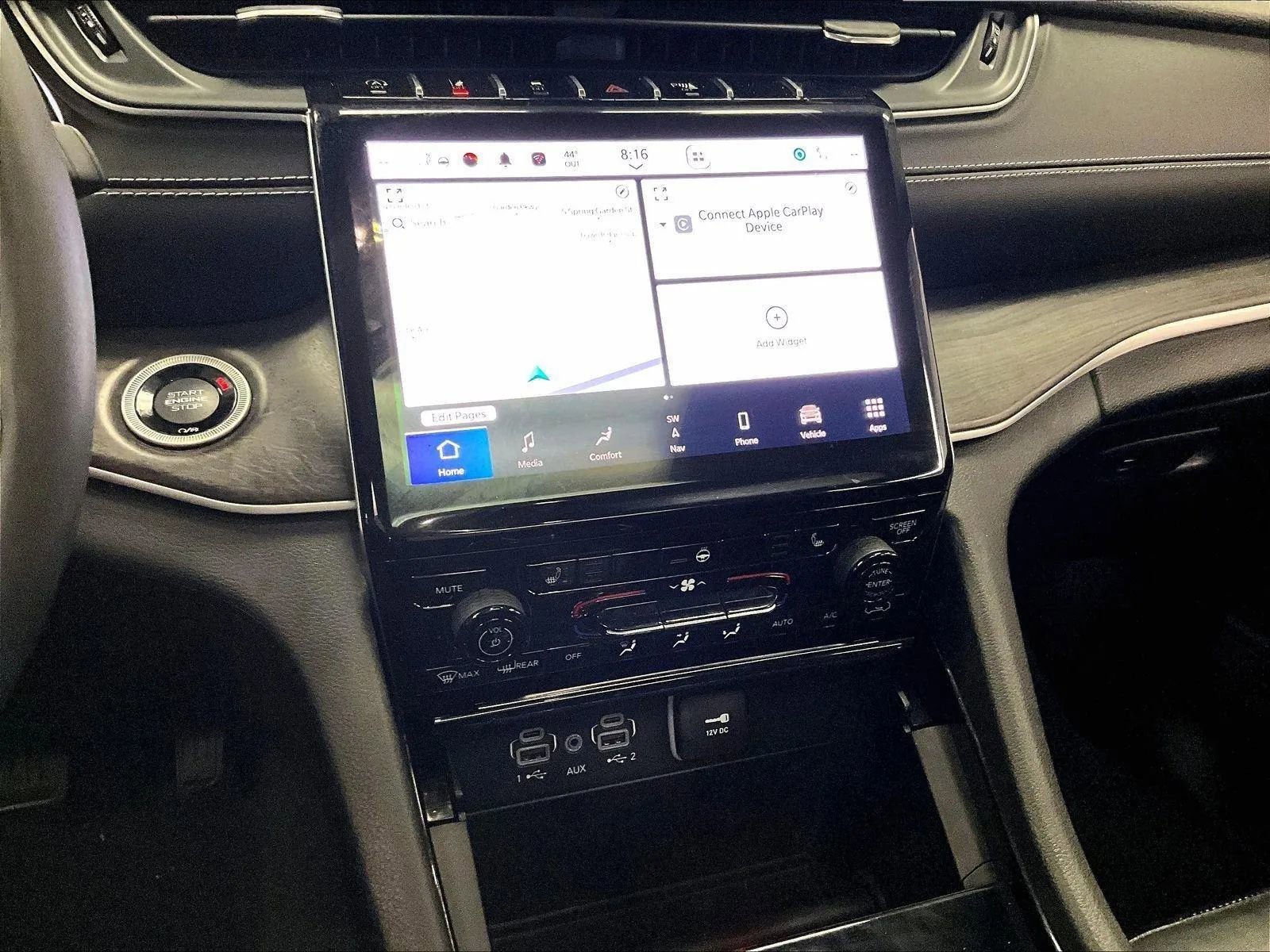 Used 2023 Jeep Grand Cherokee Limited image 6