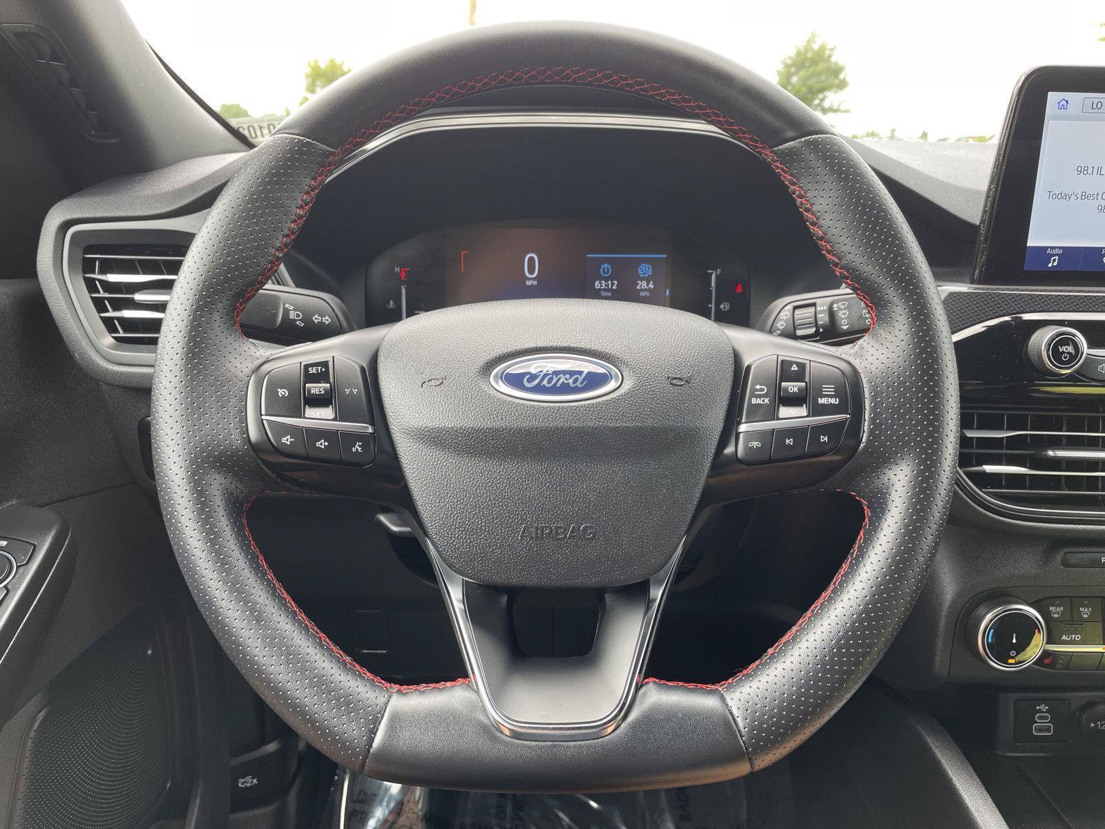 Certified 2025 Ford Escape ST-Line Select AWD/4WD image 12