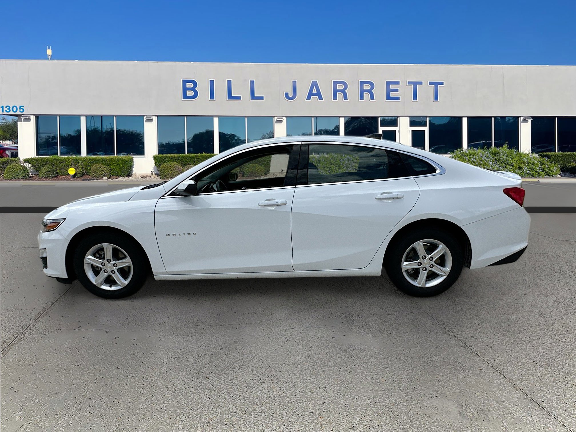Used 2024 Chevrolet Malibu LS w/ Driver Confidence Package FWD image 4