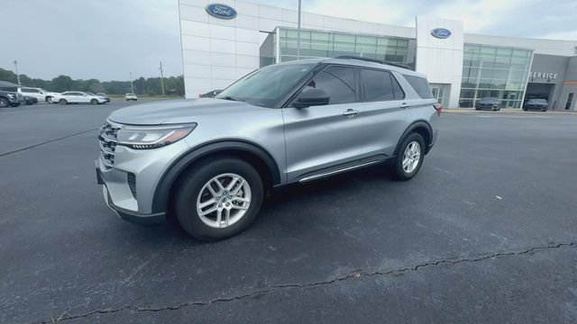 Certified 2025 Ford Explorer Active RWD image 4