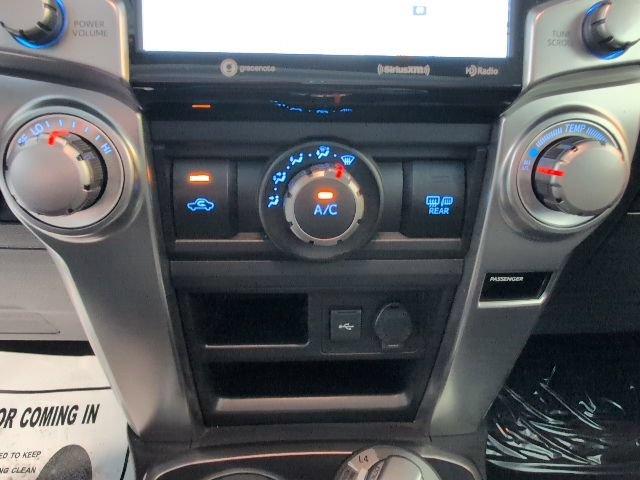 Used 2022 Toyota 4Runner SR5 Premium w/ Moonroof Package AWD/4WD image 24