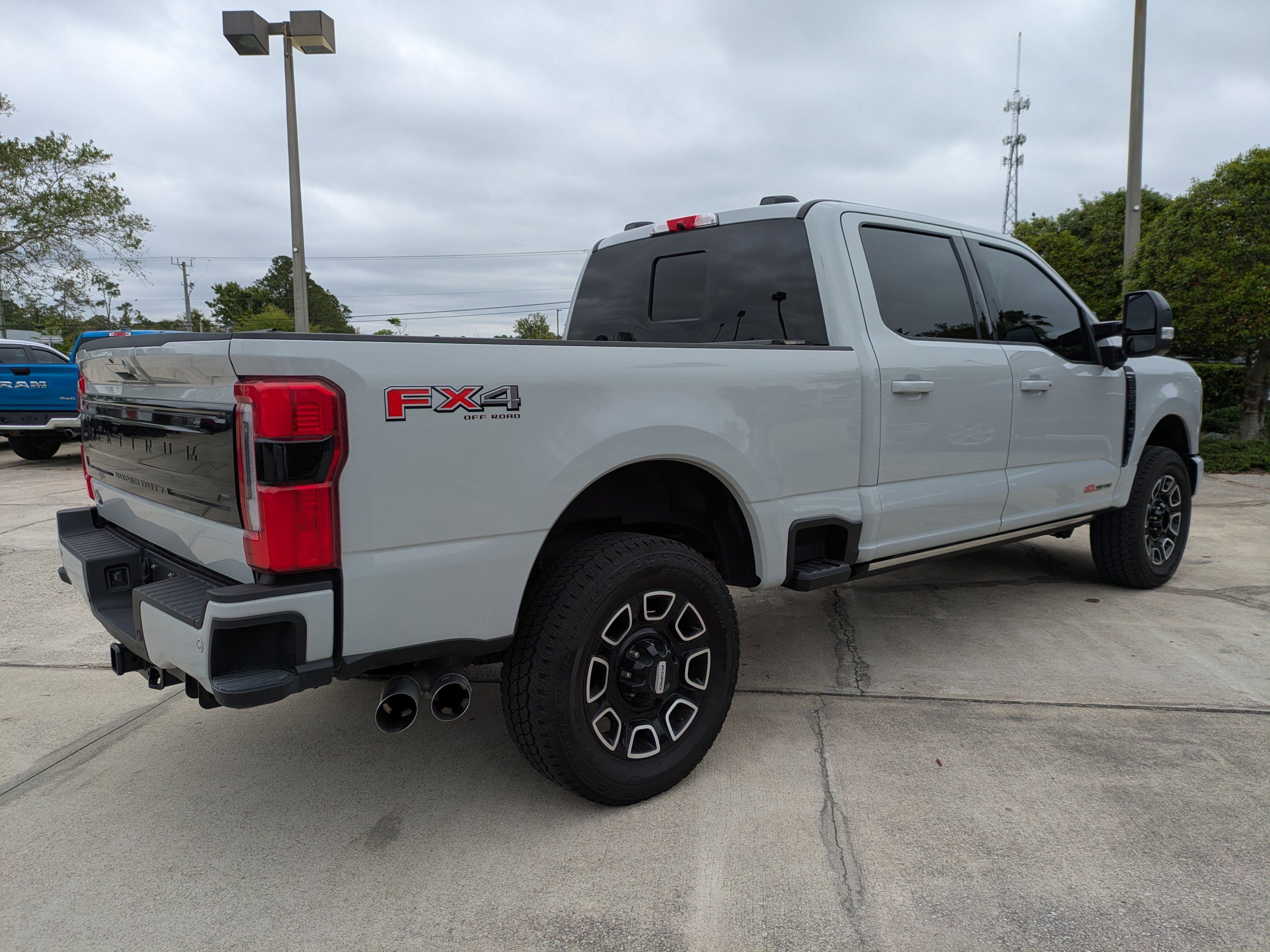 Certified 2025 Ford F250 Platinum AWD/4WD image 4