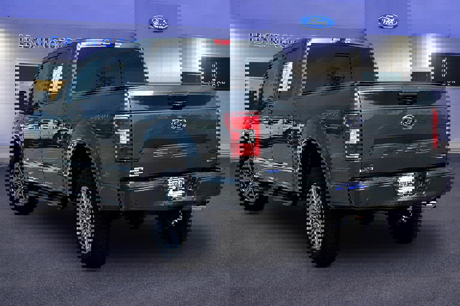 Certified 2019 Ford F150 XLT w/ Equipment Group 302A Luxury image 4