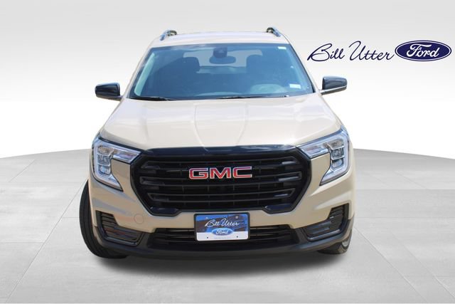 Used 2023 GMC Terrain SLE w/ Elevation Edition FWD video 2
