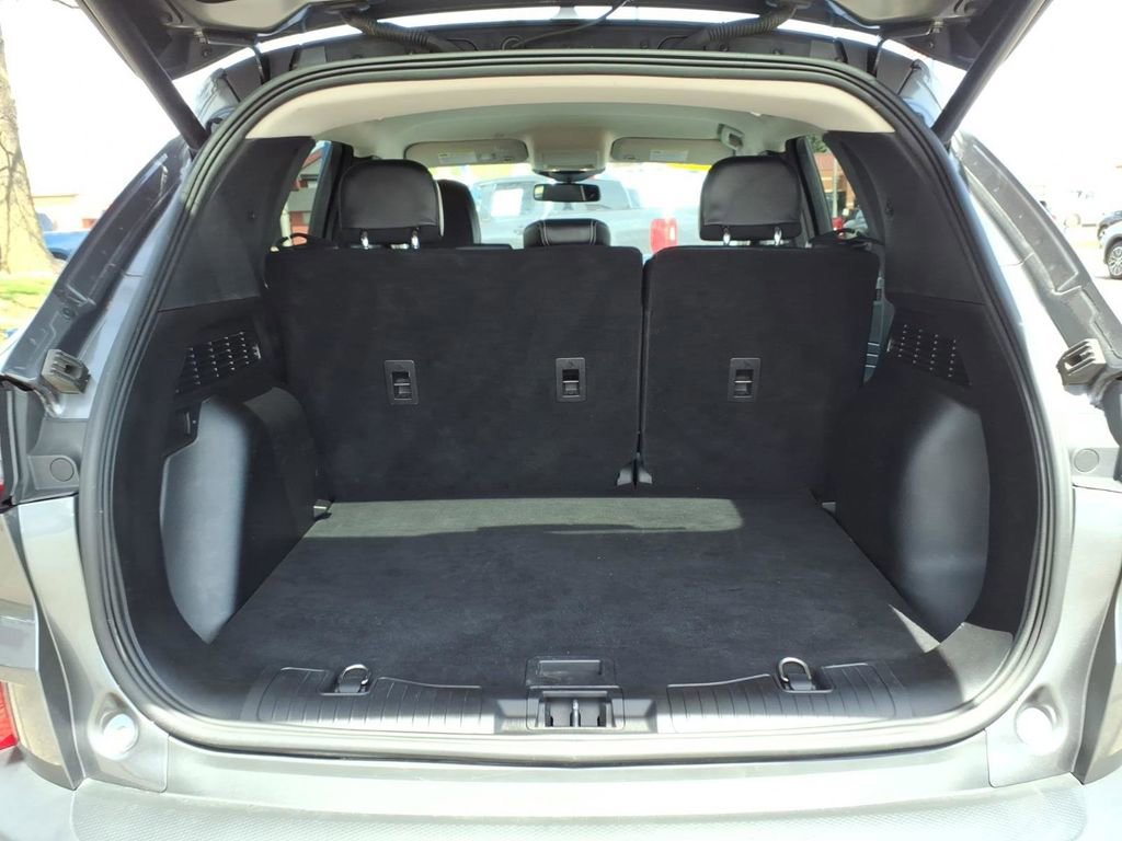 Certified 2023 Ford Escape Platinum w/ Class II Trailer Tow Package AWD/4WD image 10