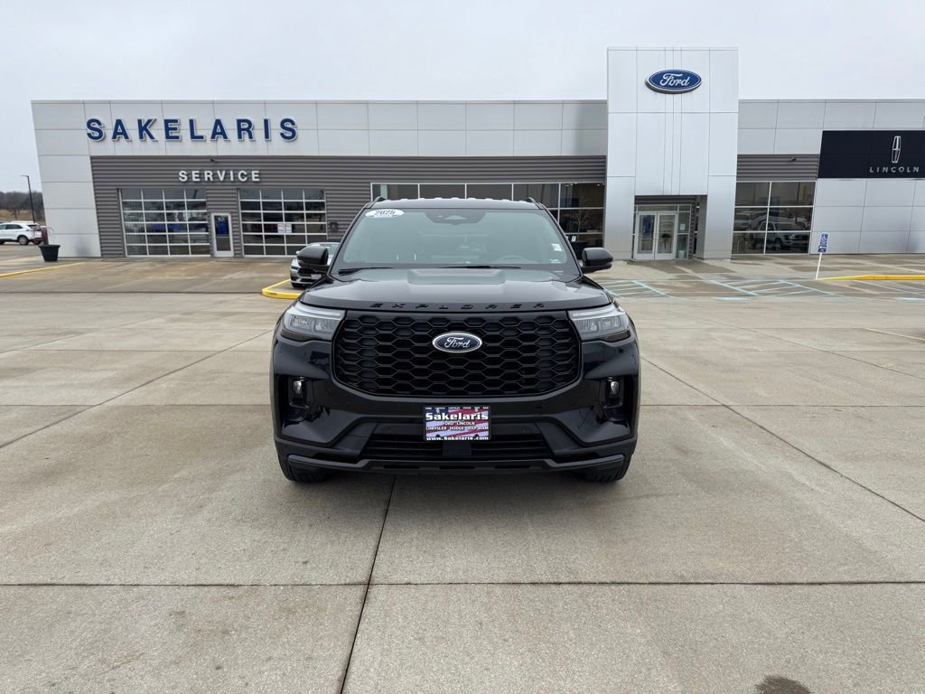 Certified 2025 Ford Explorer ST-Line AWD/4WD image 2
