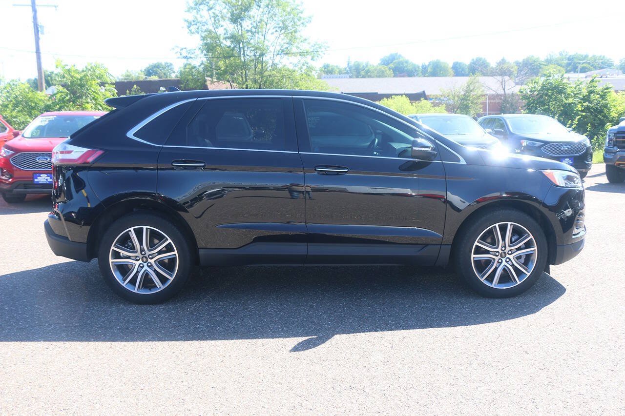 Certified 2024 Ford Edge Titanium w/ Equipment Group 301A AWD/4WD image 8