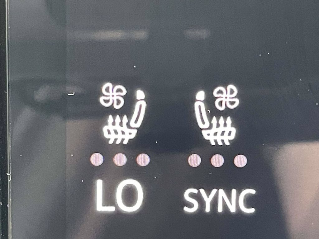 Used 2024 Volkswagen Atlas SE FWD image 19
