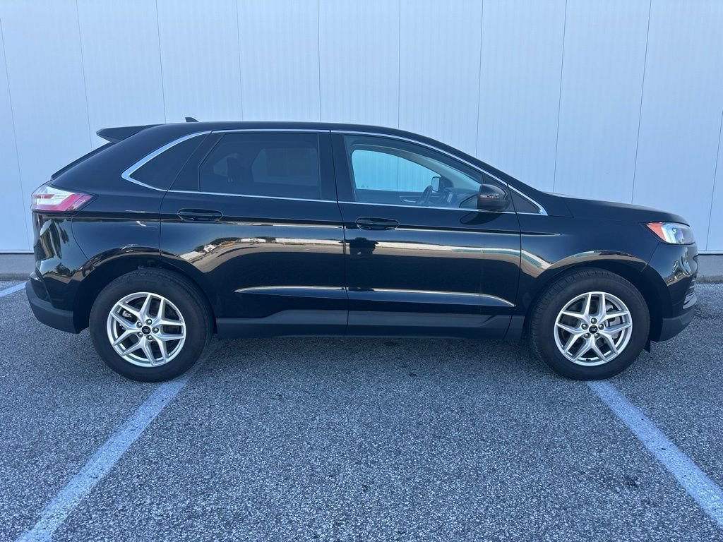 Certified 2024 Ford Edge SEL w/ Convenience Package AWD/4WD image 9