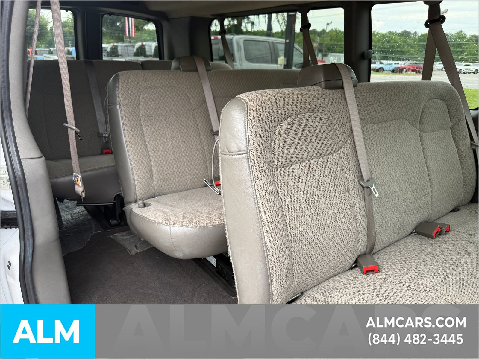 Used 2025 Chevrolet Express 3500 LT w/ LT Preferred Equipment Group RWD image 5