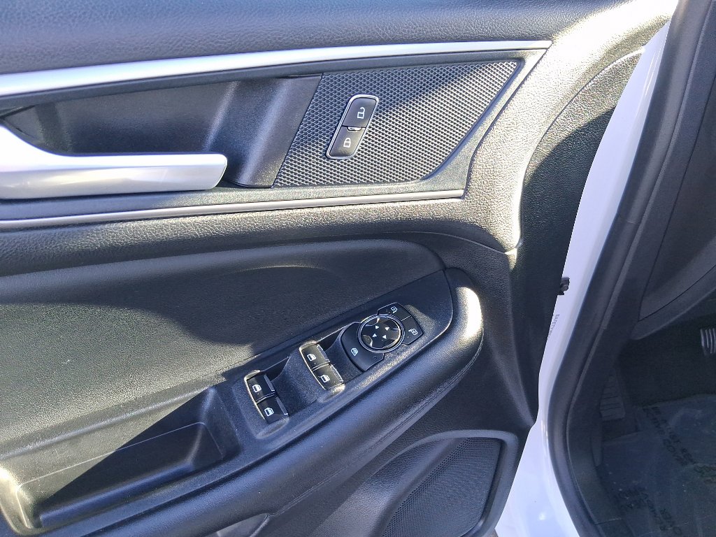 Certified 2024 Ford Edge SEL image 13