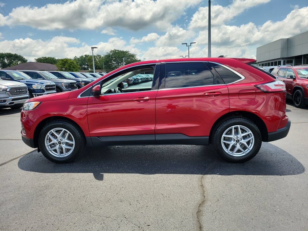 Certified 2024 Ford Edge SEL w/ Convenience Package AWD/4WD image 7