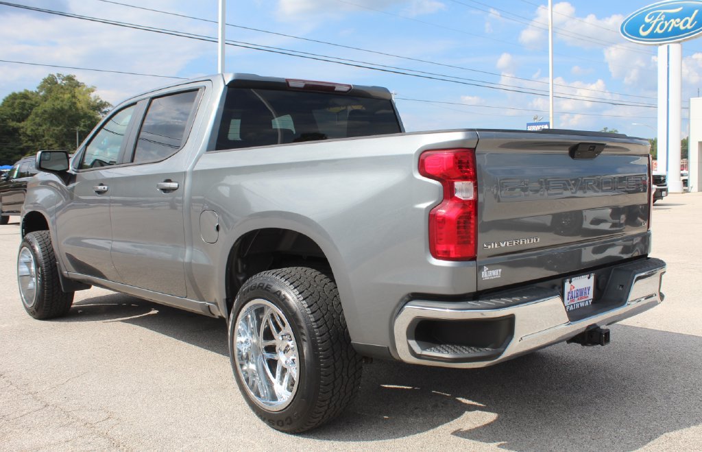 Used 2021 Chevrolet Silverado 1500 LT RWD image 9