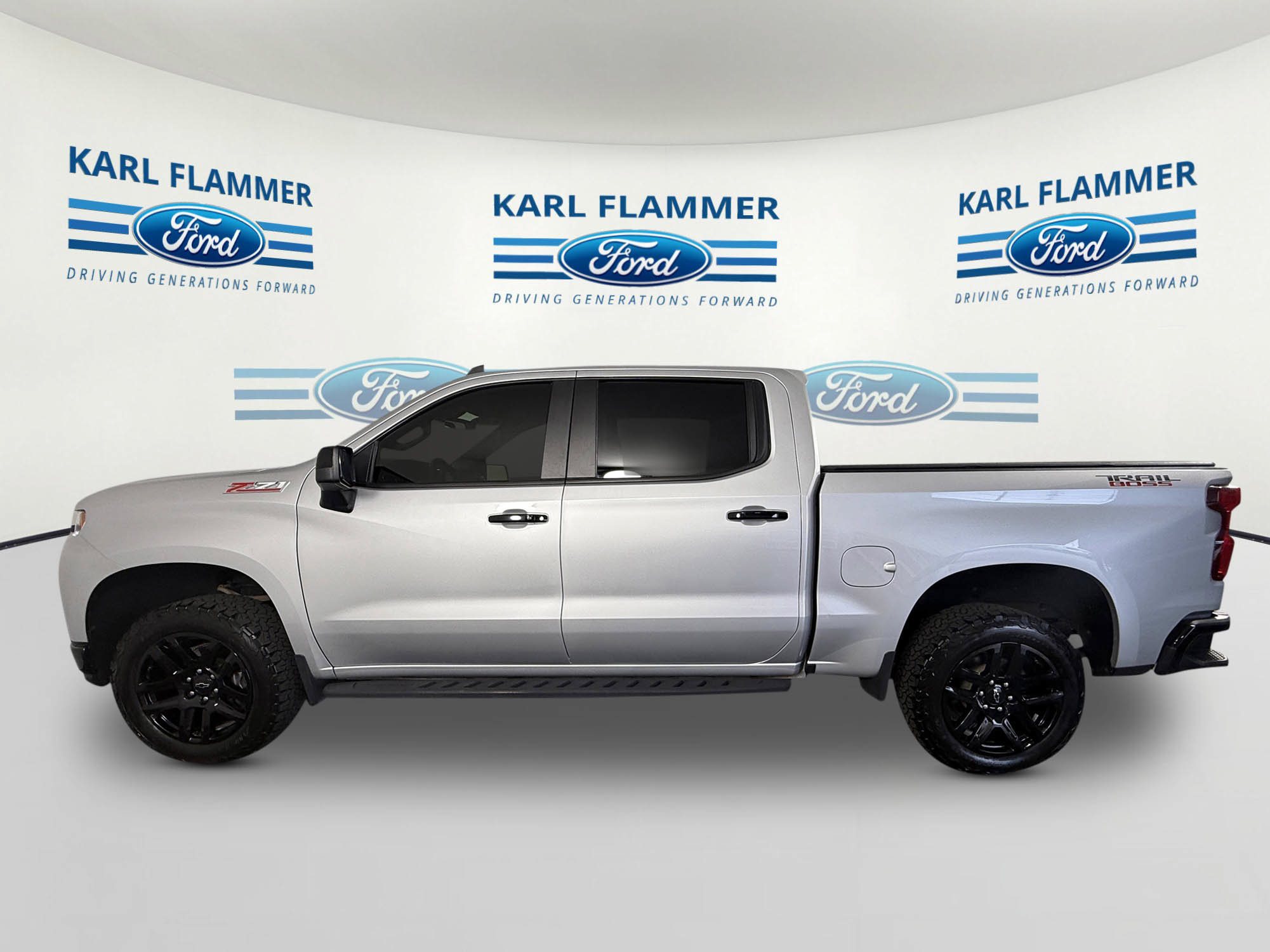 Used 2022 Chevrolet Silverado 1500 LT Trail Boss w/ Convenience Package II AWD/4WD image 5