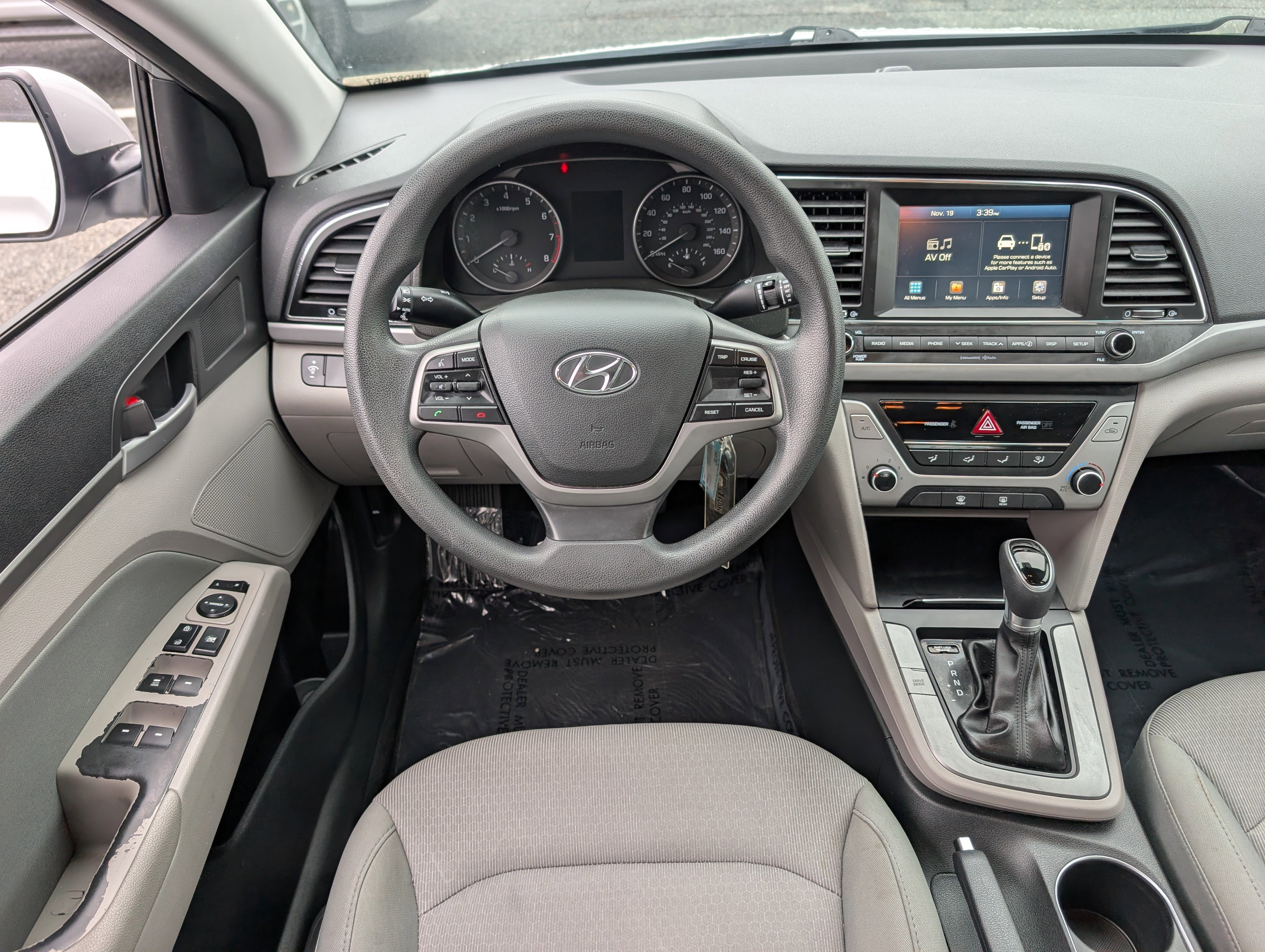 Used 2017 Hyundai Elantra SE image 15