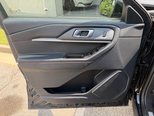 Certified 2025 Ford Explorer ST-Line AWD/4WD image 6