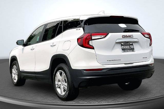 Used 2024 GMC Terrain SLE AWD/4WD image 13