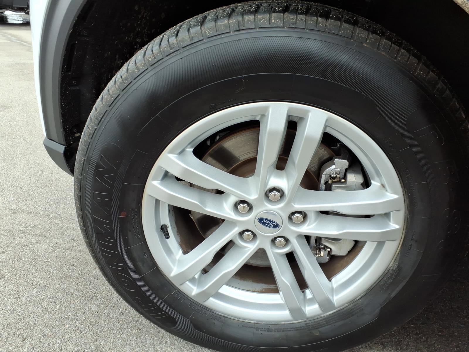 Certified 2024 Ford Explorer XLT w/ Equipment Group 202A image 9