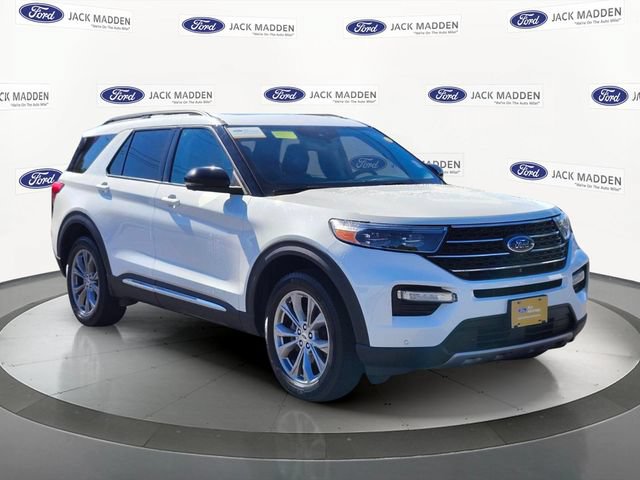 Certified 2022 Ford Explorer XLT w/ Equipment Group 202A AWD/4WD image 7