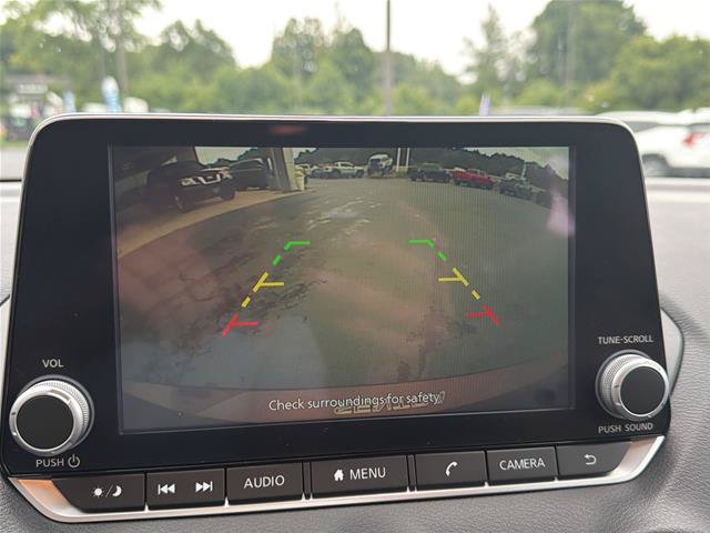 Used 2025 Nissan Sentra SV w/ Trunk Package FWD image 27