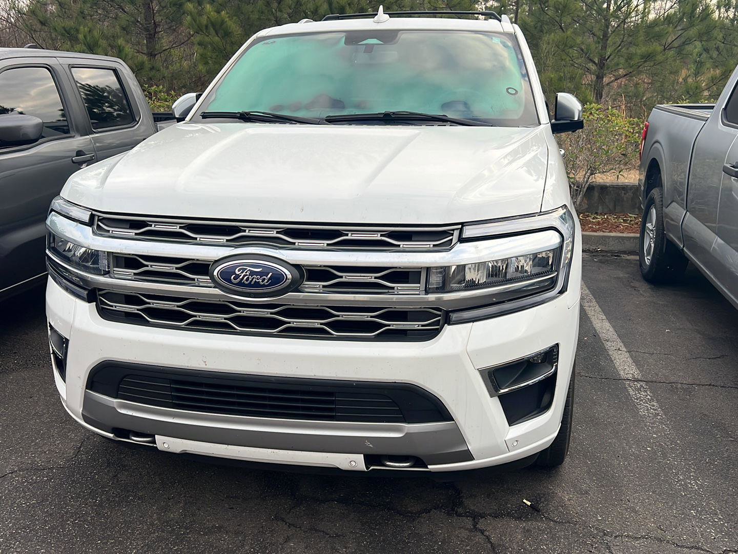 Certified 2023 Ford Expedition Platinum image 3