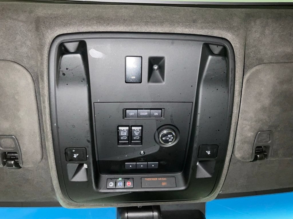 Used 2019 Cadillac Escalade Platinum AWD/4WD image 23