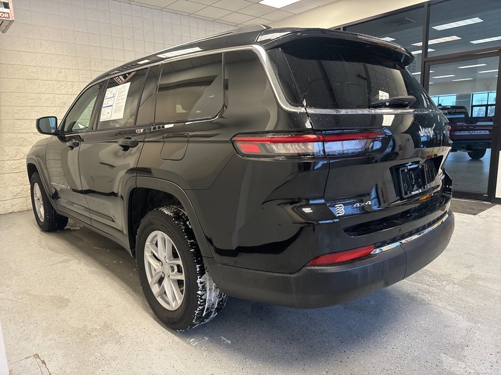 Used 2023 Jeep Grand Cherokee L Laredo image 9