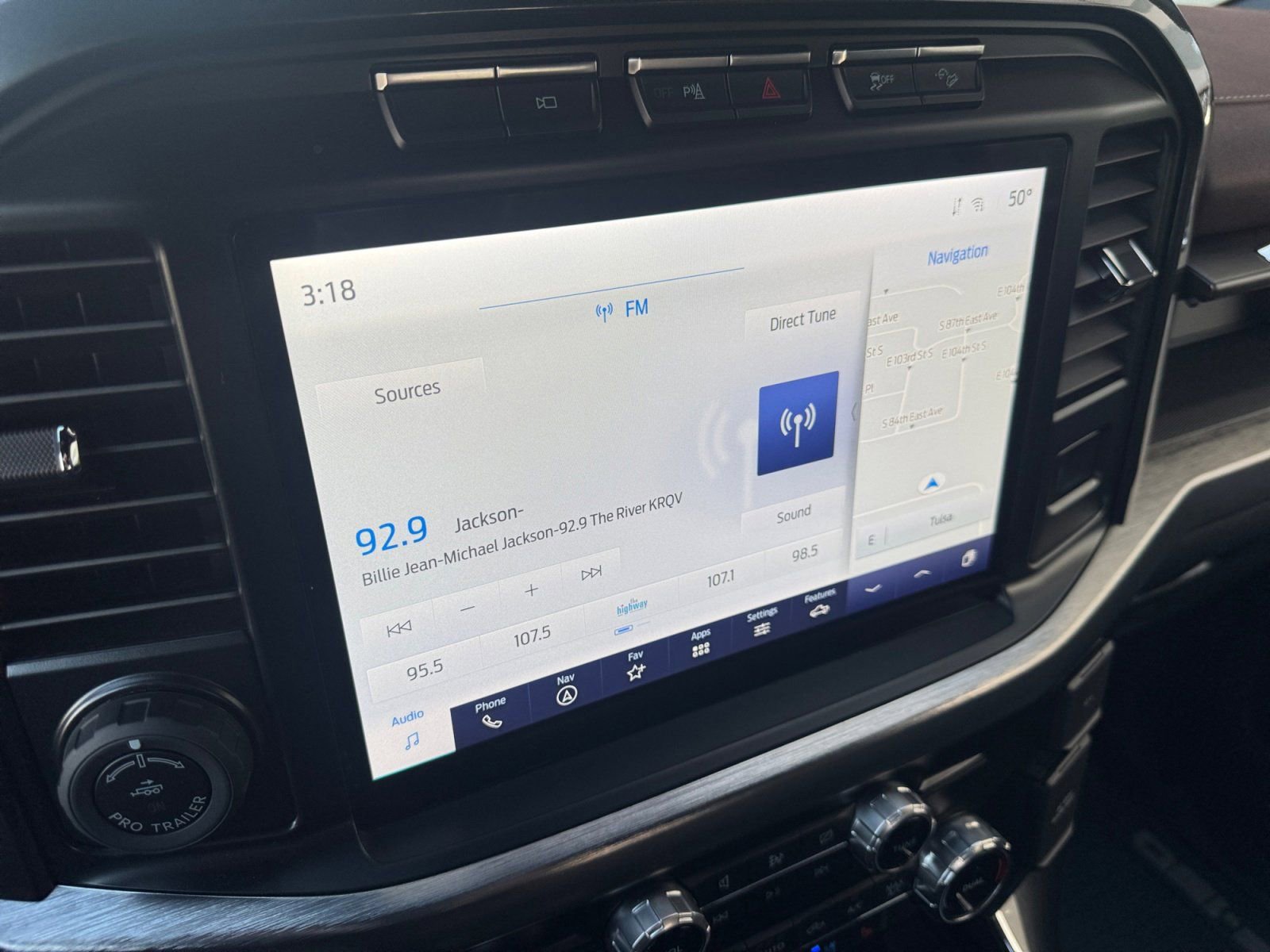 Certified 2022 Ford F150 Lariat w/ Equipment Group 502A High image 27