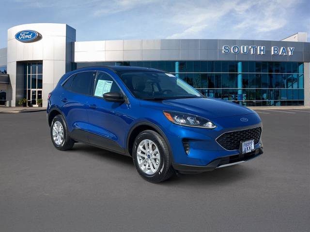 Certified 2022 Ford Escape SE w/ Cold Weather Package AWD/4WD image 7