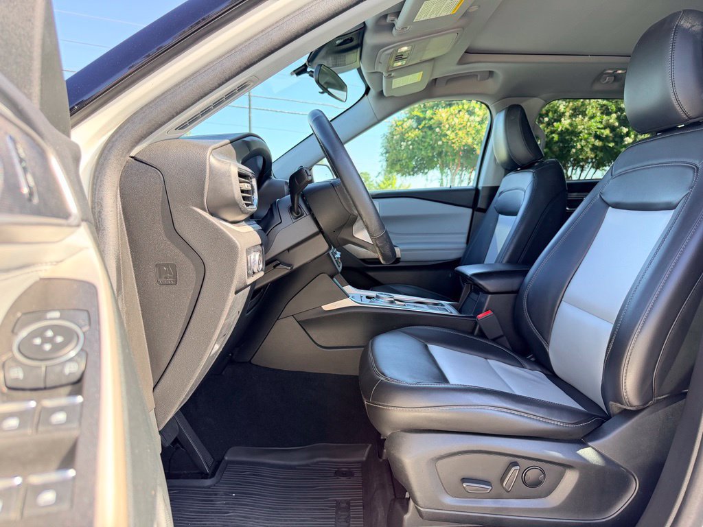 Certified 2023 Ford Explorer XLT w/ Equipment Group 202A RWD image 22