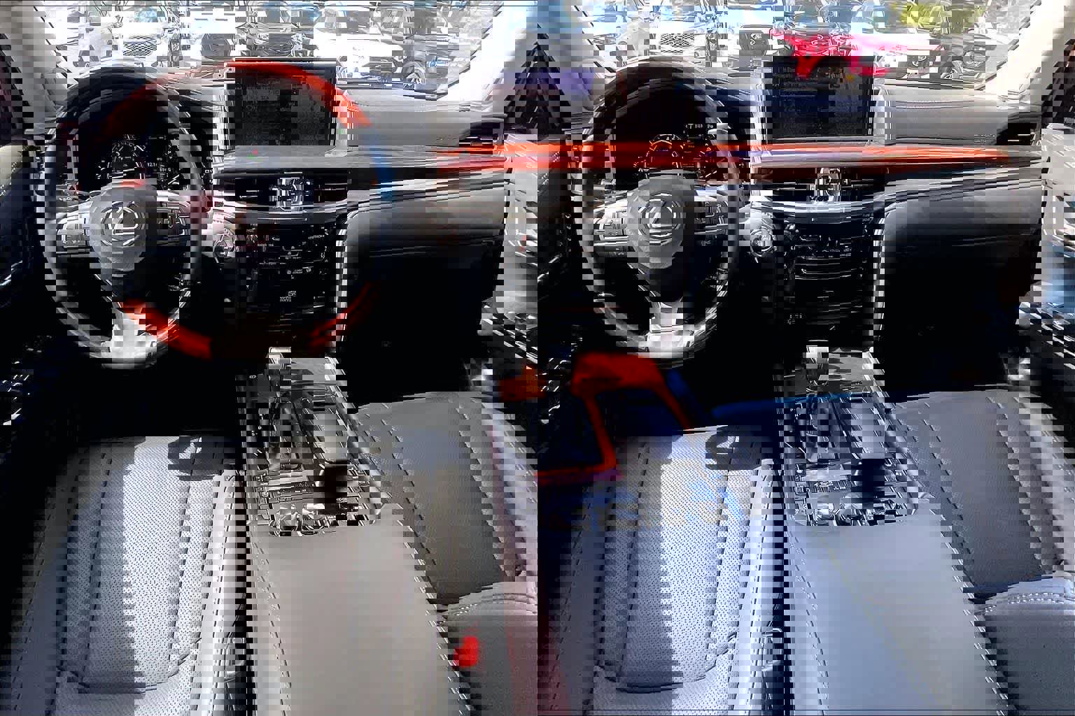 Used 2019 Lexus LX 570 4WD image 12