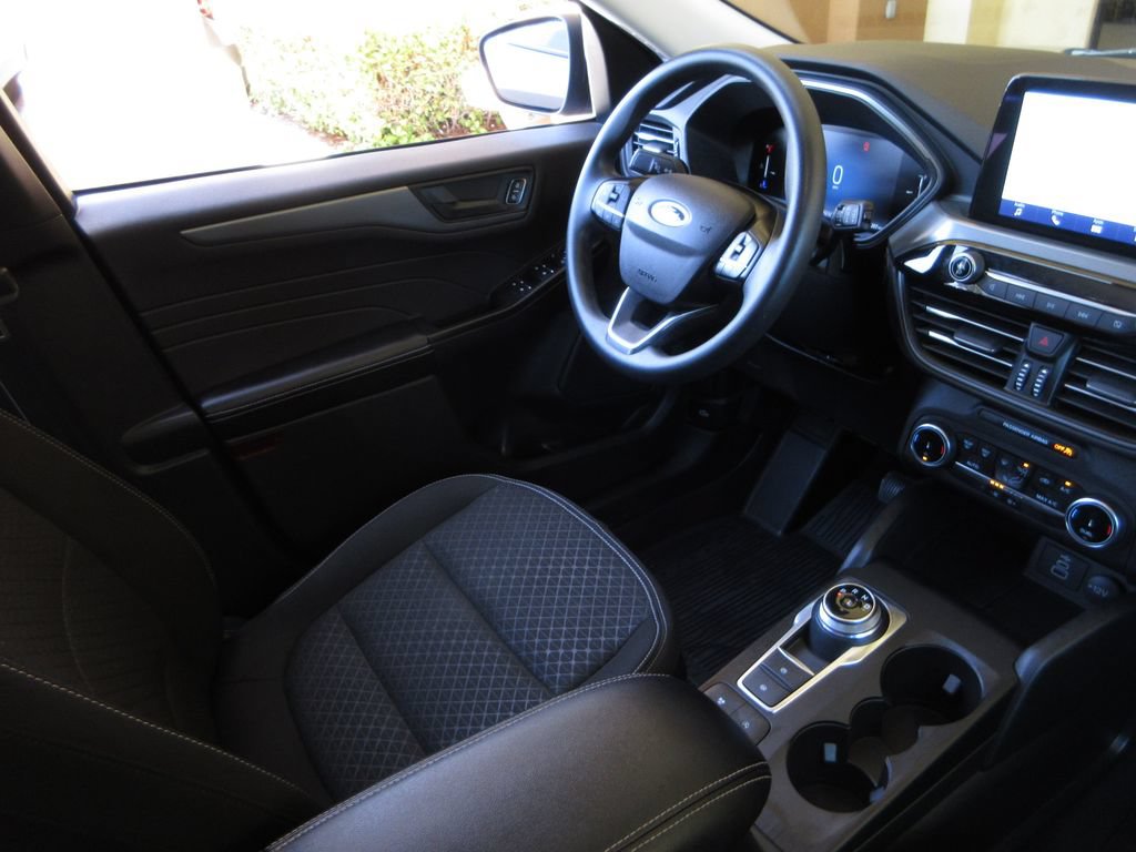 Certified 2025 Ford Escape Active FWD image 21