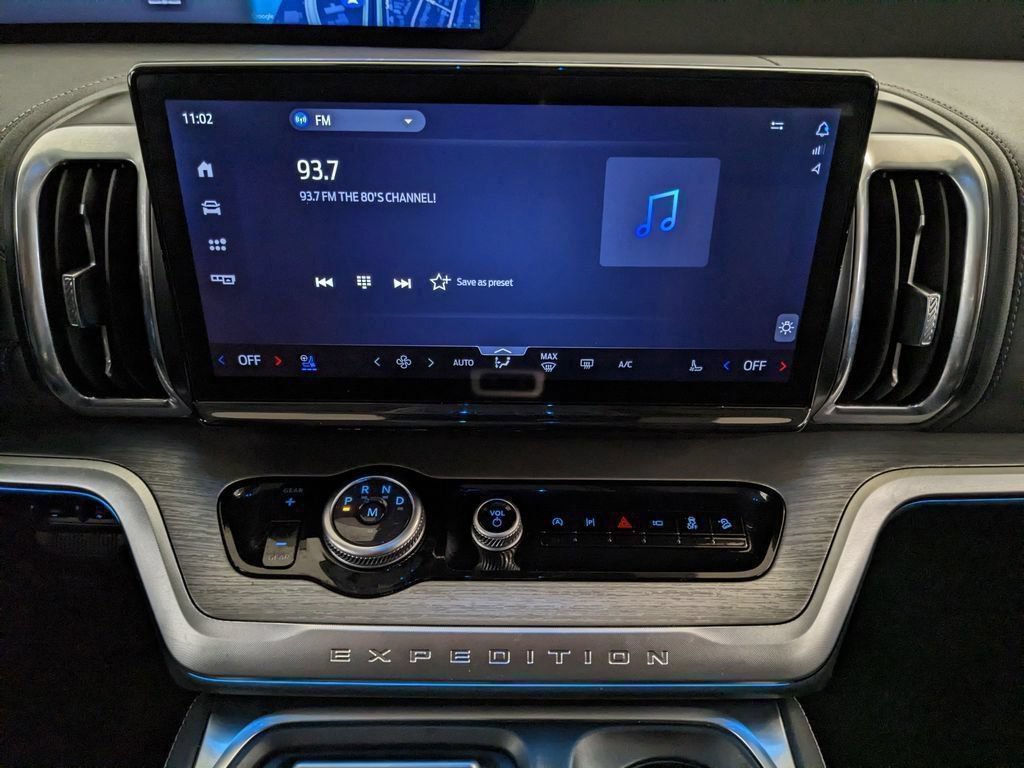 Certified 2025 Ford Expedition Max Platinum AWD/4WD image 8