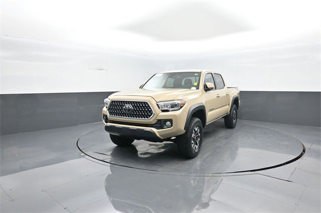 Used 2019 Toyota Tacoma TRD Off-Road image 3