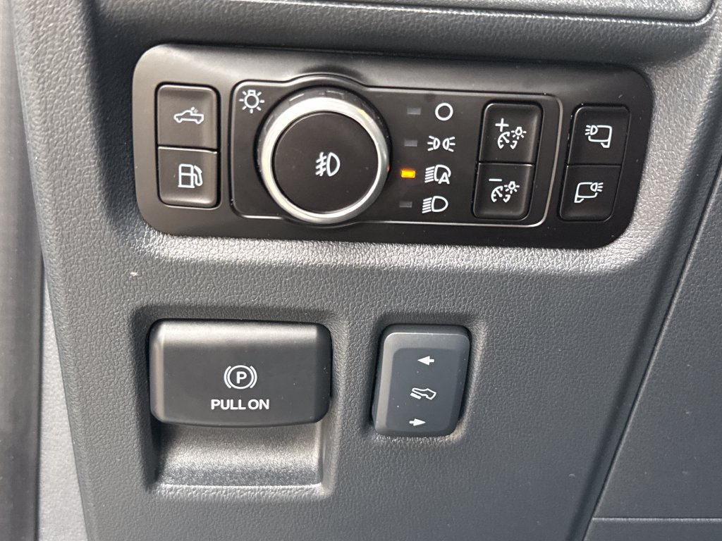 Certified 2025 Ford F150 Platinum AWD/4WD image 15